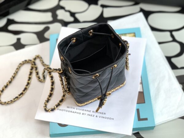 CHANEL SMALL BUCKET WITH CHAIN BLACK NECKLACE AP2750 - Image 2
