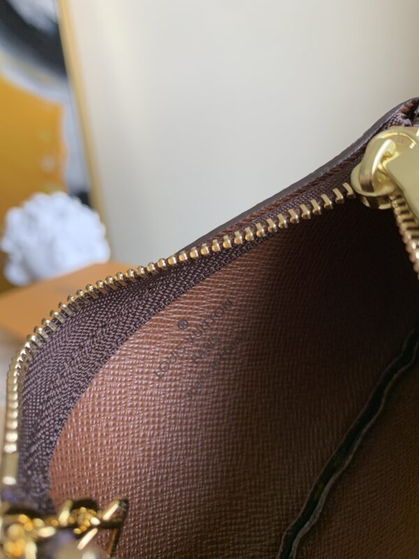 LOUIS VUITTON MONOGRAM KEY POUCH M62650 - Image 5