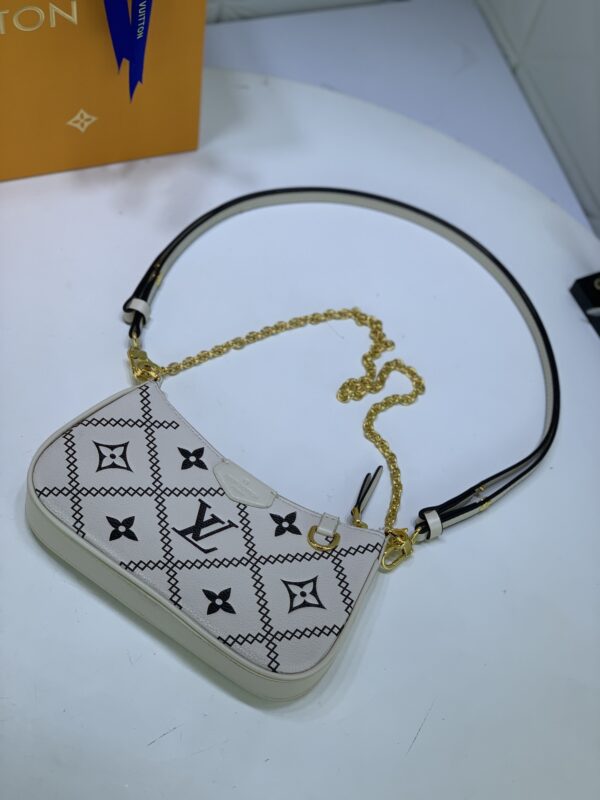 LOUIS VUITTON EASY POUCH ON STRAP WHITE 19CM M81137 - Image 5