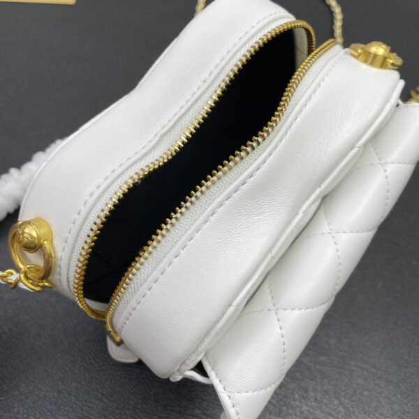 CHANEL HEART CLUTCH WITH CHAIN WHITE AP2784 - Image 13