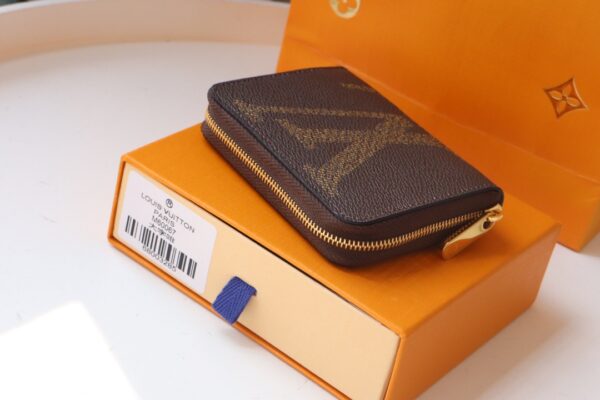 LOUIS VUITTON MONOGRAM ZIPPY COIN PURSE M69354 - Image 4